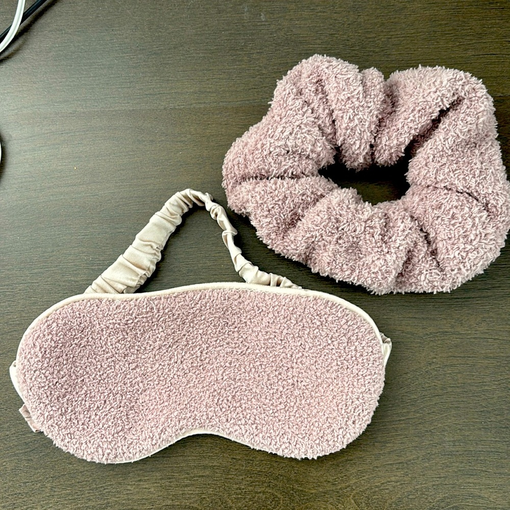 Barefoott dreams sleep mask and hair scrunchie